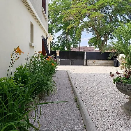 Qhome 1 - Studio Entre Paris Et Disney Villiers-sur-Marne Exterior foto